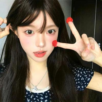 春泥溅花红